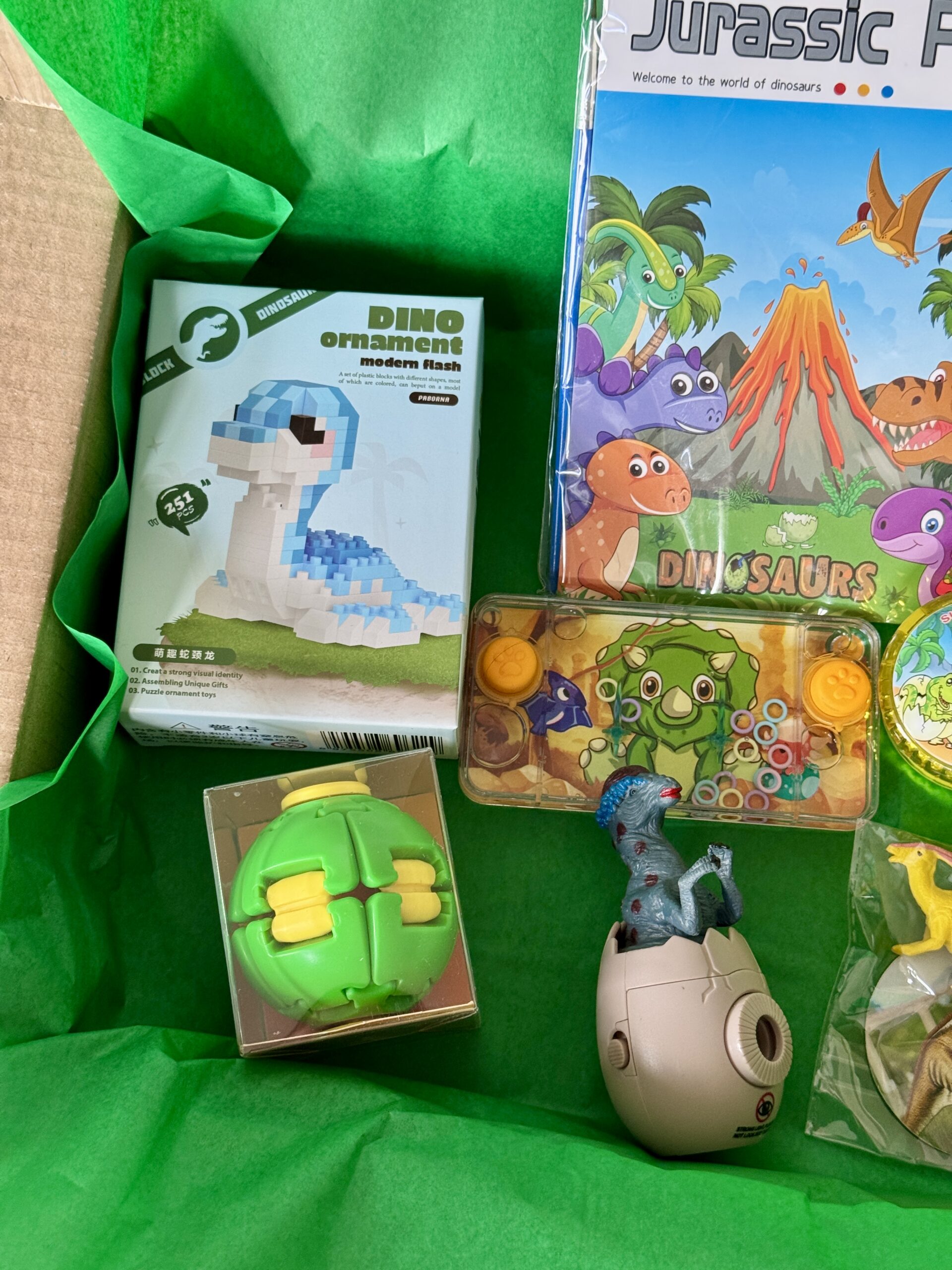 Zabawkowy Box S dla chłopca - Mystery Box - obrazek 4