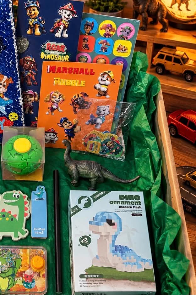 Zabawkowy Box M dla chłopca - Mystery Box - obrazek 3